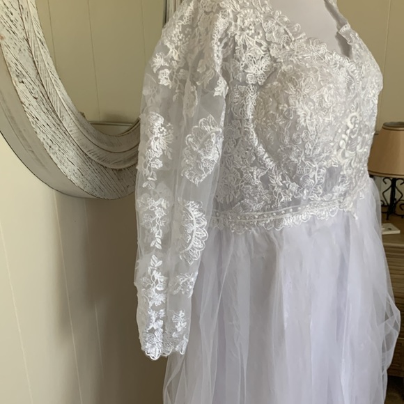 Lace Wedding Dress-New - Picture 4 of 5